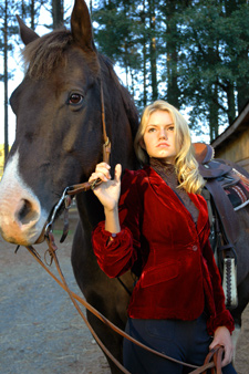 Horse-and-Amanda-Fin